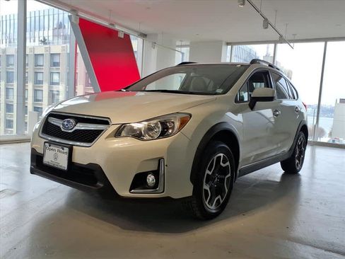 Used 2017 Subaru Crosstrek 2.0i Premium w/ Moonroof Package image 1