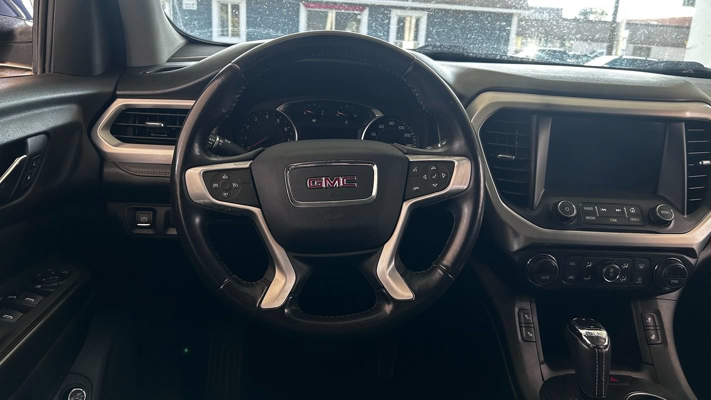 Used 2019 GMC Acadia SLT AWD/4WD image 11