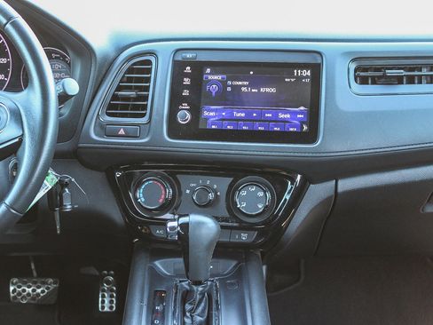 Used 2022 Honda HR-V Sport image 15