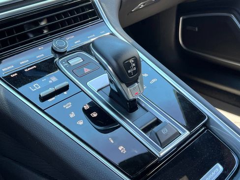 Certified 2023 Porsche Panamera 4 Platinum Edition AWD/4WD image 29