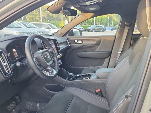 Used 2022 Volvo C40 P8 Recharge Ultimate AWD/4WD image 11