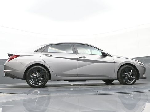 Certified 2023 Hyundai Elantra SEL image 39