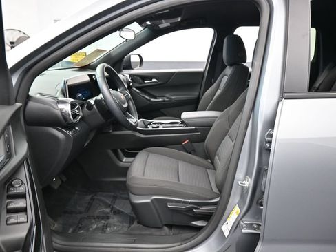 Used 2026 Chevrolet Equinox LT FWD image 11