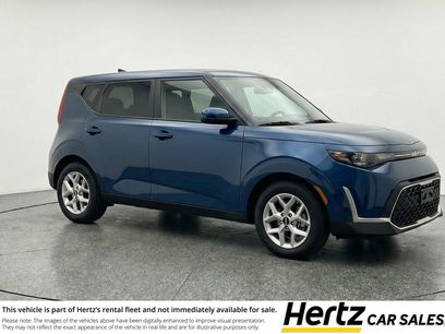 Used 2025 Kia Soul LX w/ LX Technology Package