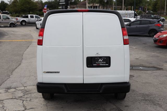 Used 2022 Chevrolet Express 2500 Extended w/ Driver Convenience Package RWD image 12