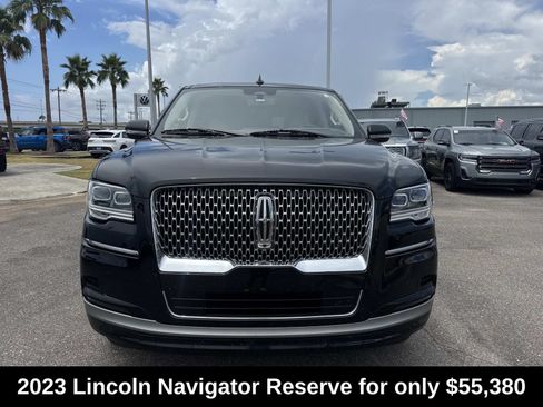 Used 2023 Lincoln Navigator Reserve AWD/4WD image 2