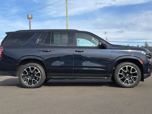 Used 2022 Chevrolet Tahoe RST w/ Luxury Package AWD/4WD image 2
