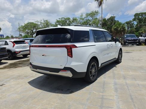 New 2026 Kia Carnival SX FWD image 8