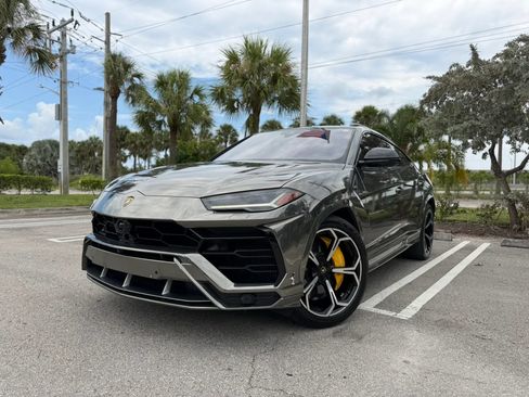 Used 2019 Lamborghini Urus AWD/4WD image 2