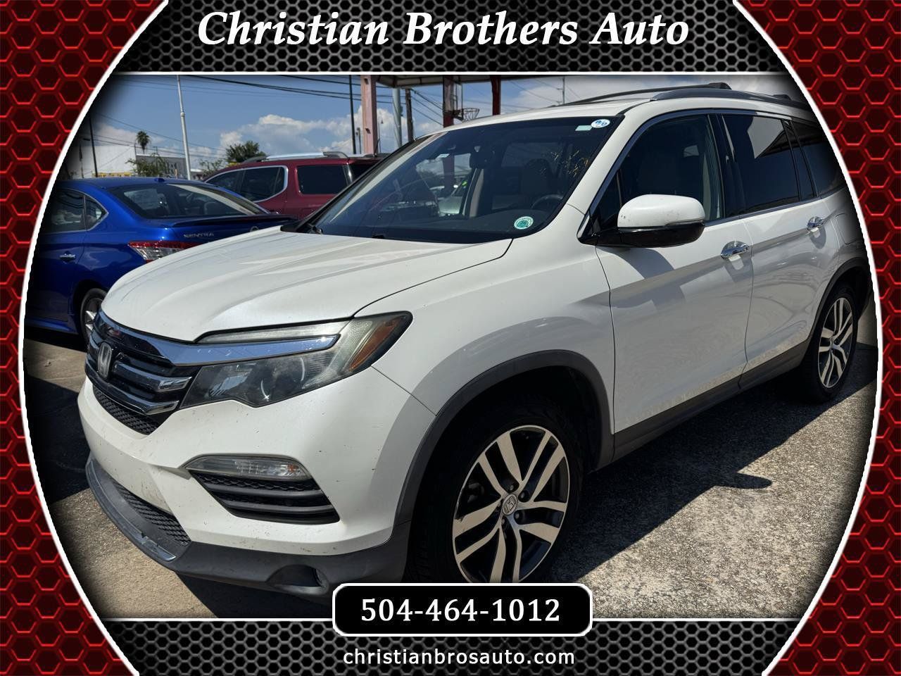 Used 2017 Honda Pilot Touring image 1