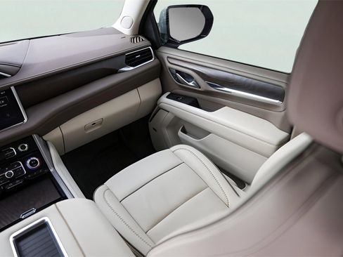 Used 2023 GMC Yukon XL Denali w/ LPO, Floor Liner Package image 33