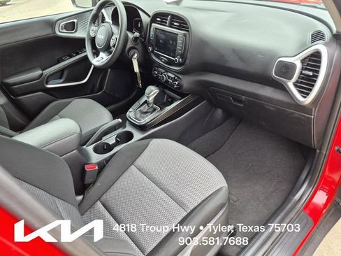 Certified 2024 Kia Soul LX w/ Option Group 015 FWD image 10