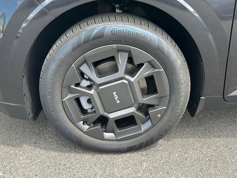 New 2026 Kia Carnival EX image 9