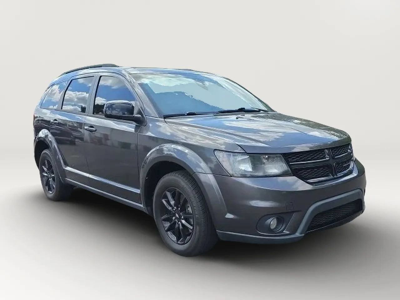 Used 2019 Dodge Journey SE FWD image 3