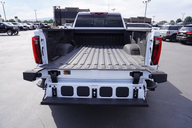 Used 2026 GMC Sierra 3500 Denali w/ Denali Reserve Package AWD/4WD image 11
