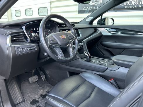 Used 2022 Cadillac XT5 Premium Luxury w/ Technology Package AWD/4WD image 9