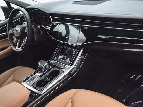 Used 2024 Audi Q7 2.0T Premium w/ Convenience Package image 36