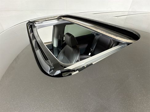 Used 2023 Honda Odyssey Elite image 21