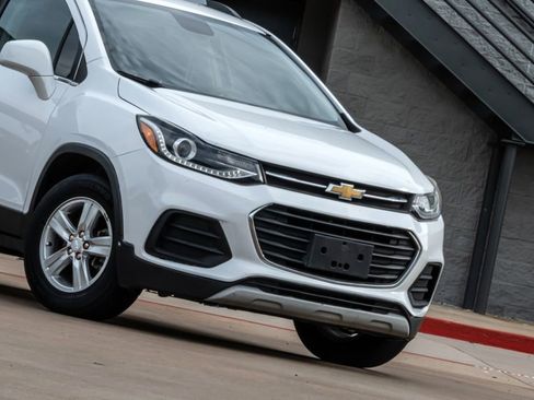 Used 2020 Chevrolet Trax LT FWD image 7