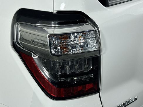 Used 2021 Toyota 4Runner SR5 Premium w/ Moonroof Package RWD image 34