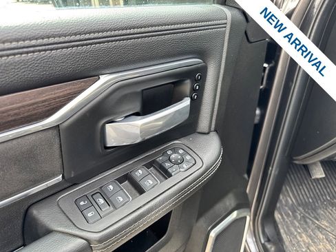 Used 2025 RAM 2500 Laramie AWD/4WD image 18