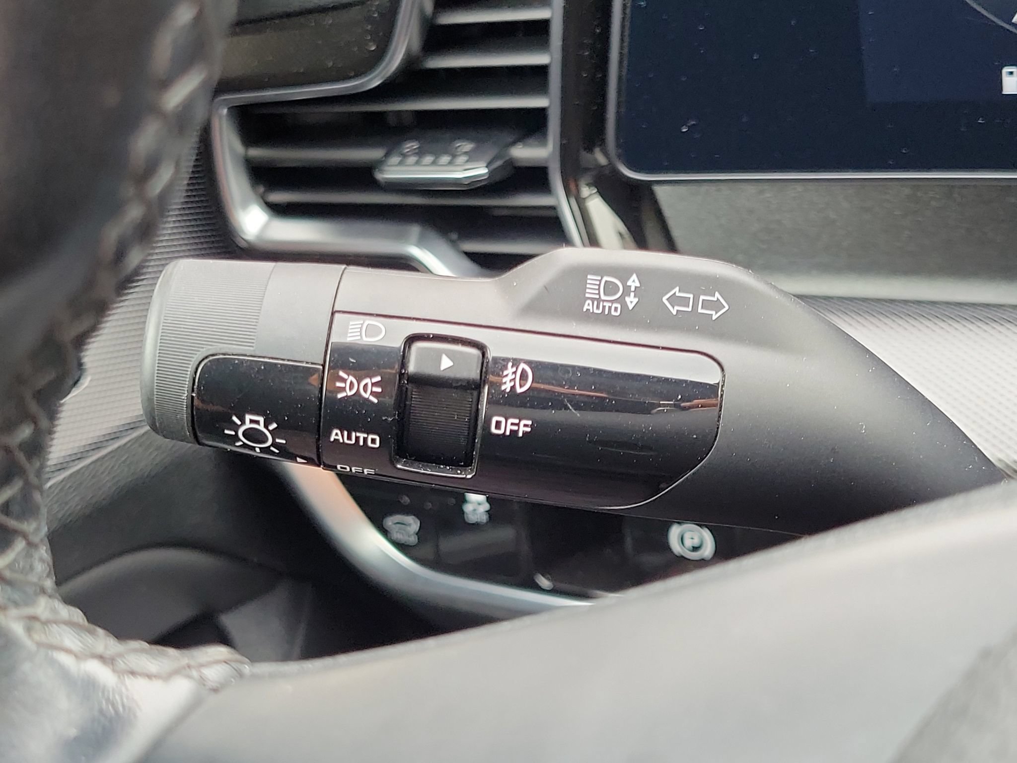 Certified 2024 Kia Sportage SX AWD/4WD image 14