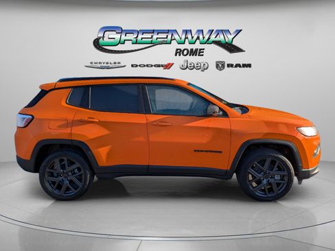 New 2026 Jeep Compass Latitude w/ Sun and Sound Group AWD/4WD image 8