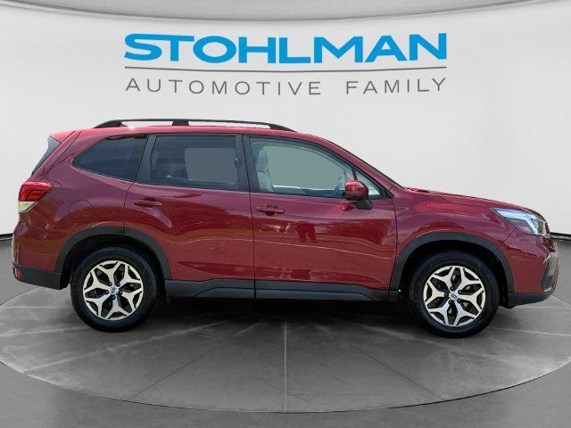 Used 2019 Subaru Forester Premium AWD/4WD image 4