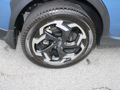 Used 2021 Subaru Crosstrek 2.5i Limited w/ Moonroof Package 2 AWD/4WD image 12
