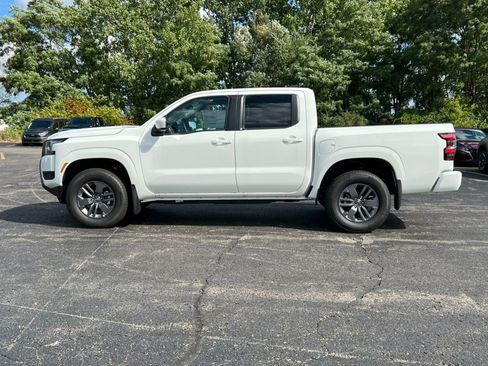 Certified 2025 Nissan Frontier SV AWD/4WD image 40