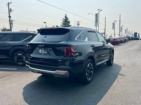 Certified 2025 Kia Sorento S AWD/4WD image 9