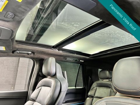 Used 2025 Lincoln Navigator L Black Label AWD/4WD image 4