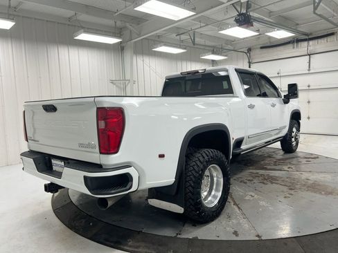 Used 2024 Chevrolet Silverado 3500 High Country w/ High Country Premium Package AWD/4WD image 11