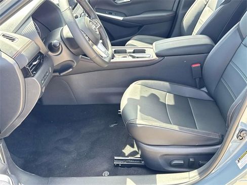 New 2025 Nissan Sentra SR w/ SR Premium Package image 22