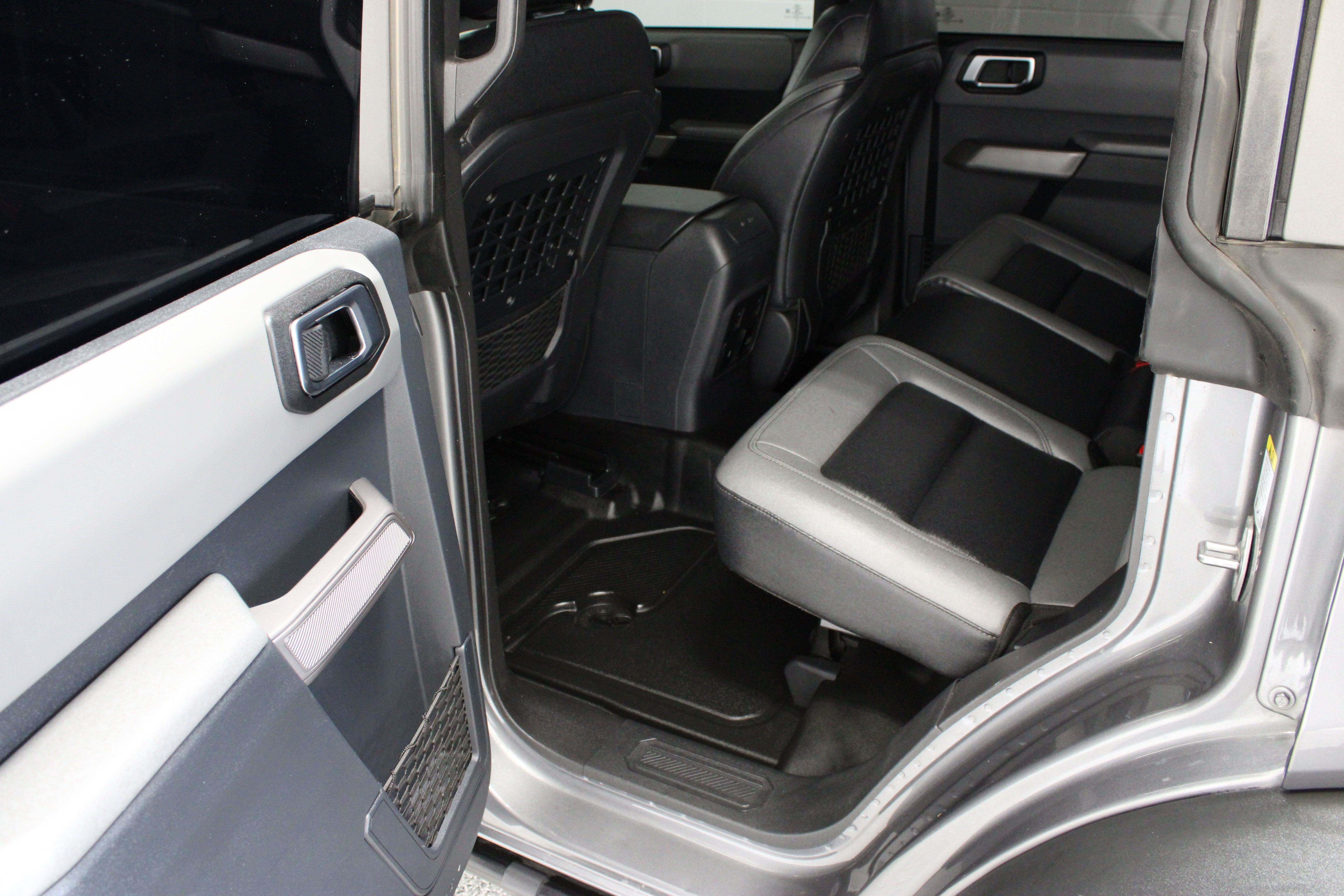 Used 2023 Ford Bronco Black Diamond w/ Sasquatch Package AWD/4WD image 29