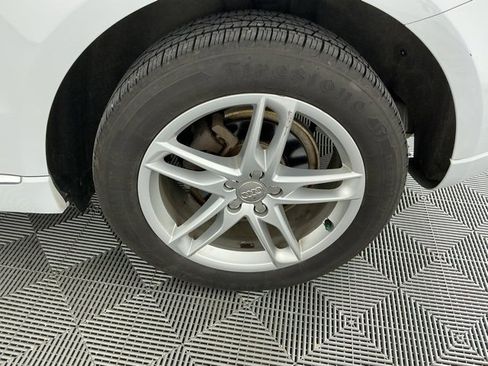 Used 2017 Audi Q5 2.0T Premium Plus w/ Technology Package image 18