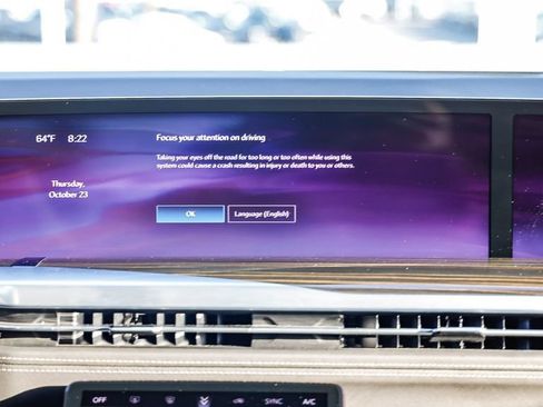 Used 2025 Cadillac Escalade Premium Luxury image 15