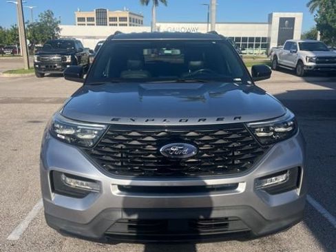 Used 2022 Ford Explorer ST-Line w/ Class IV Trailer Tow Package image 2