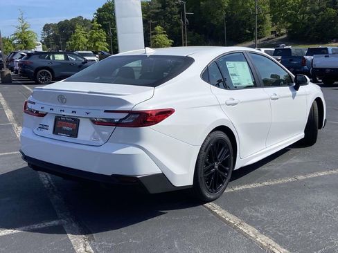 New 2026 Toyota Camry SE image 3