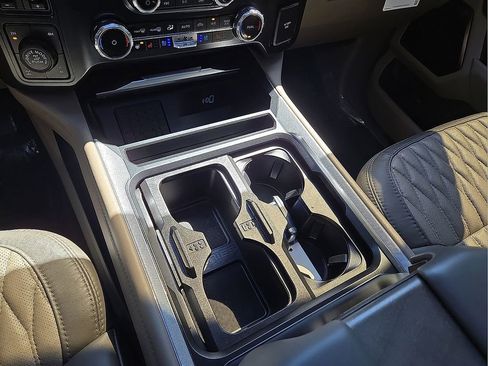 Used 2026 Ford F250 Platinum w/ Platinum Plus Package image 30