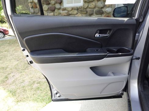 Certified 2021 Honda Pilot EX image 23