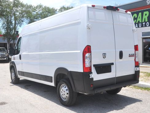 Used 2021 RAM ProMaster 2500 w/ Interior LED Lighting Group FWD image 10