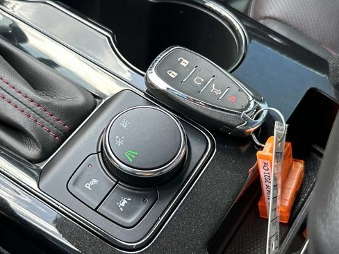 Used 2021 Chevrolet Blazer RS w/ Enhanced Convenience Package FWD image 42