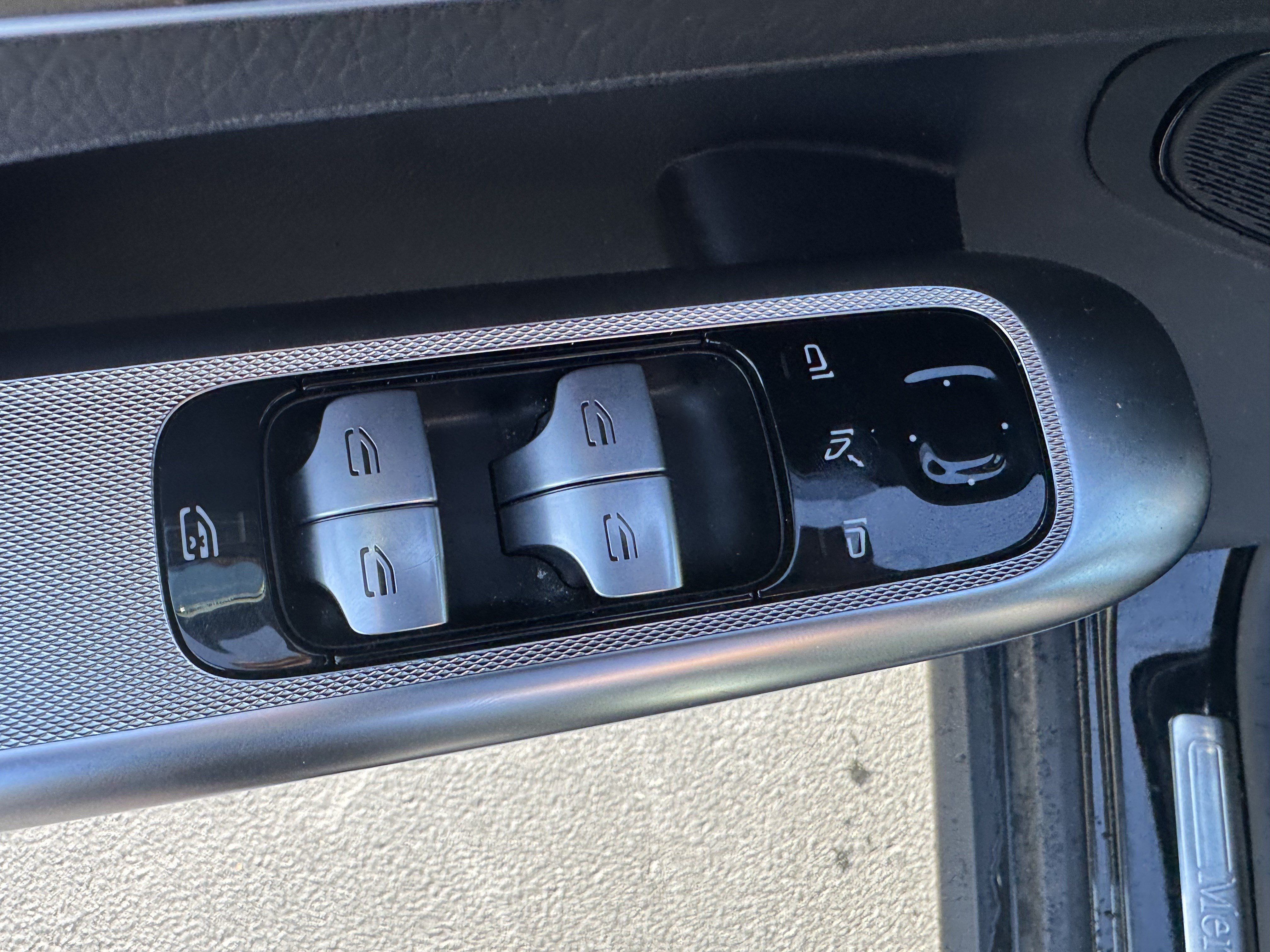 Certified 2024 Mercedes-Benz GLC 300 4MATIC image 15