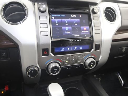 Used 2014 Toyota Tundra Limited w/ Limited Premium Package image 26