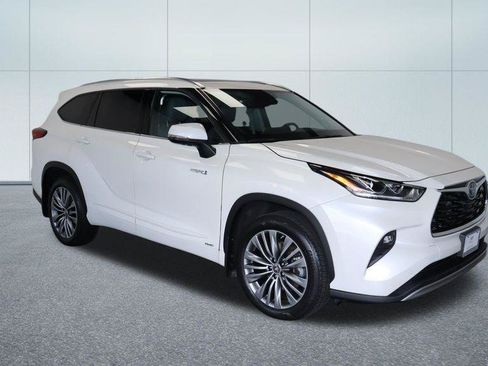 Used 2021 Toyota Highlander Platinum AWD/4WD image 10