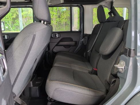 Used 2025 Jeep Wrangler Unlimited Sahara w/ Safety Group image 6