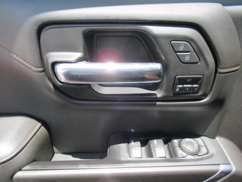 Used 2021 GMC Sierra 1500 AT4 w/ AT4 Preferred Package AWD/4WD image 22