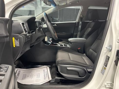 Used 2019 Kia Sportage LX FWD image 12