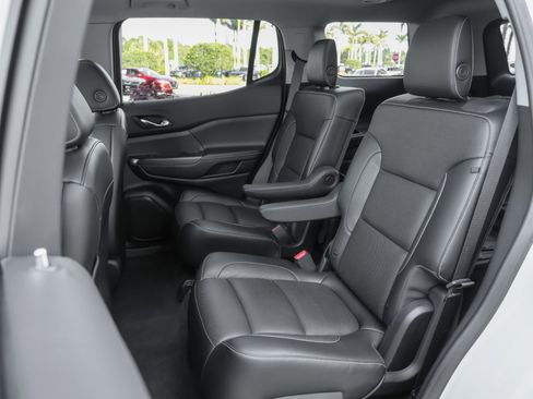 Used 2019 GMC Acadia SLT w/ LPO, Floor Liner Package AWD/4WD image 35
